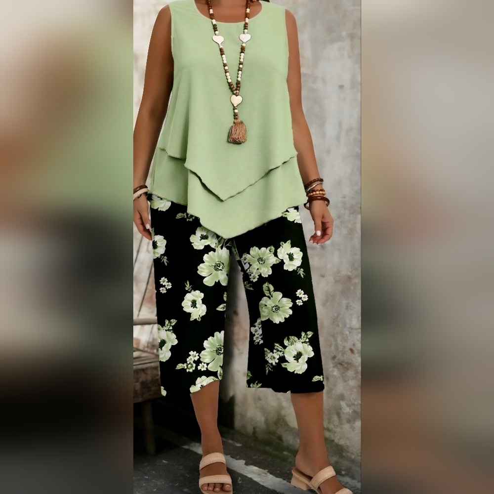 Womens Pretty 2 pc Green Capri Set